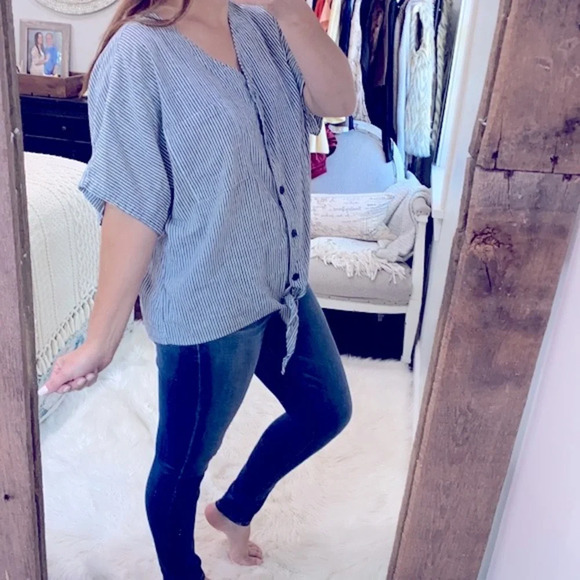 Time & Tru striped top size XLarge linen blend tie front - Picture 2 of 4